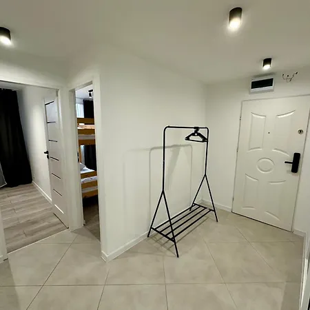 Powstancow 17 アパート