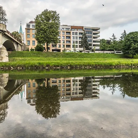 アパート Powstancow 17 オシフィエンチム